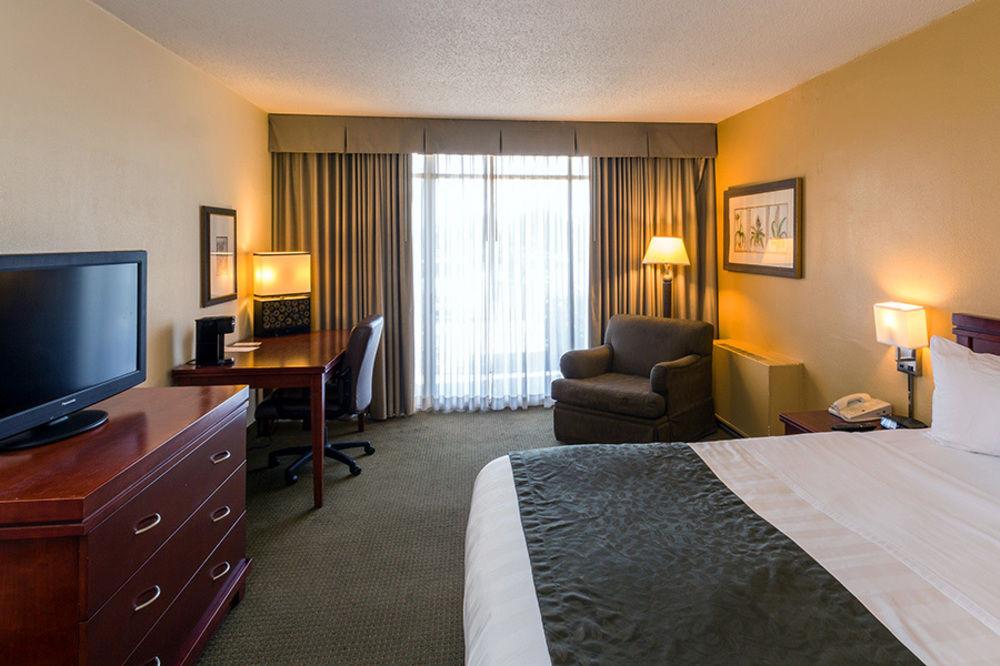 Clarion Hotel Milwaukee Airport Eksteriør billede
