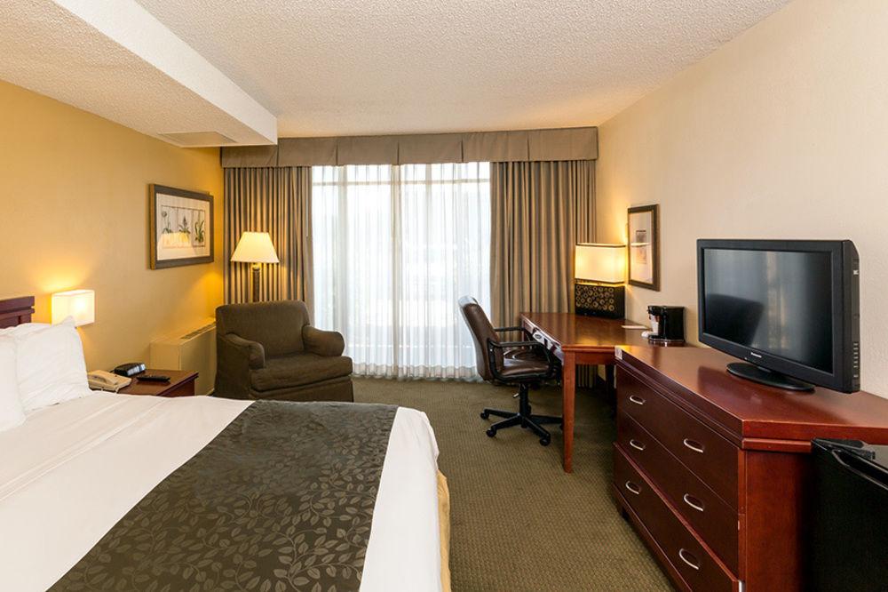 Clarion Hotel Milwaukee Airport Eksteriør billede